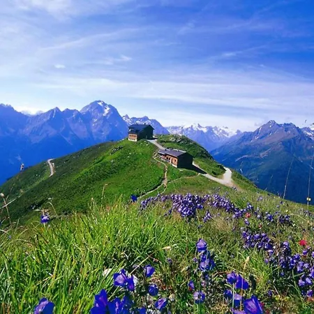 In Near Lifts Apartment