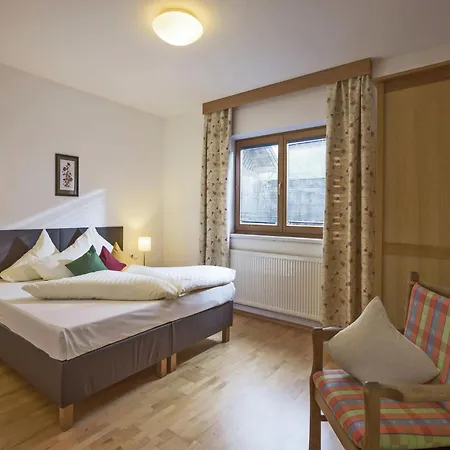 In Near Lifts شقة *