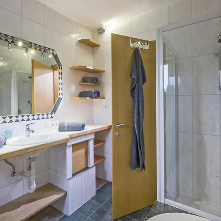 Appartement In Near Lifts *