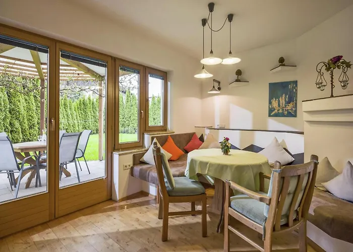 In Near Lifts كالتنباش