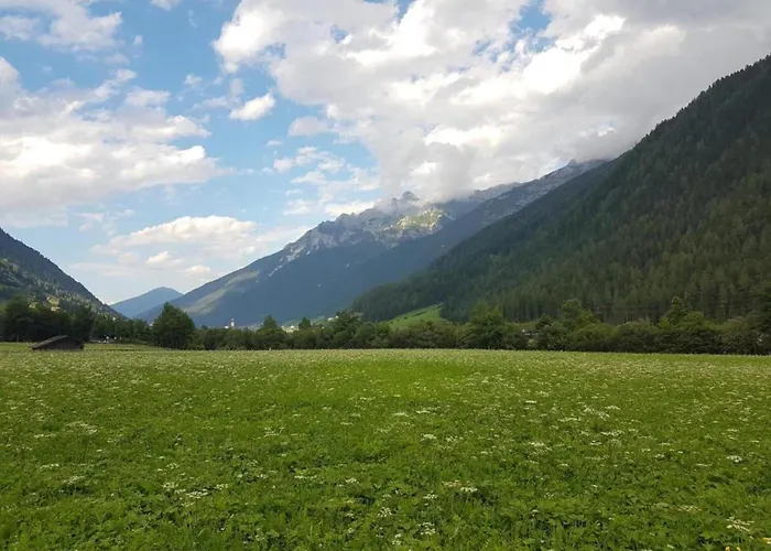 In Near Lifts شقة *